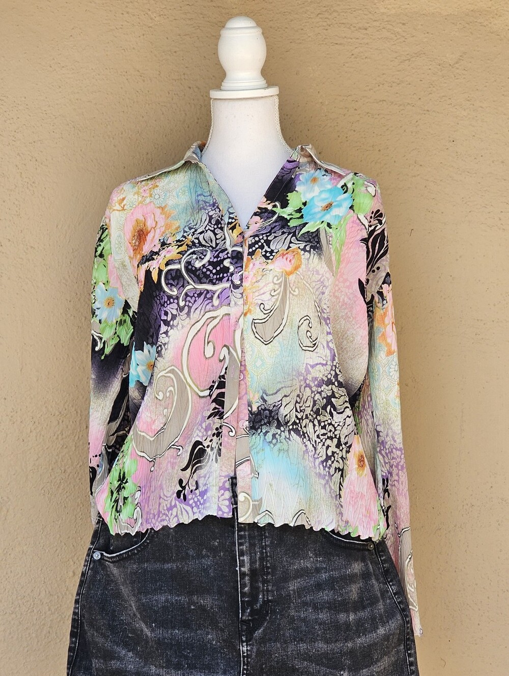 Nicola Plisse Floral Pleated Button Down Top W/ Lettuce Trim Hem & Sleeves Sz M